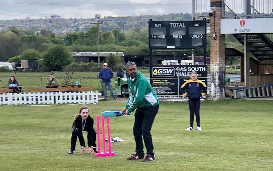 First Minister Applauds Girls' Cricket at Ynysawe CC